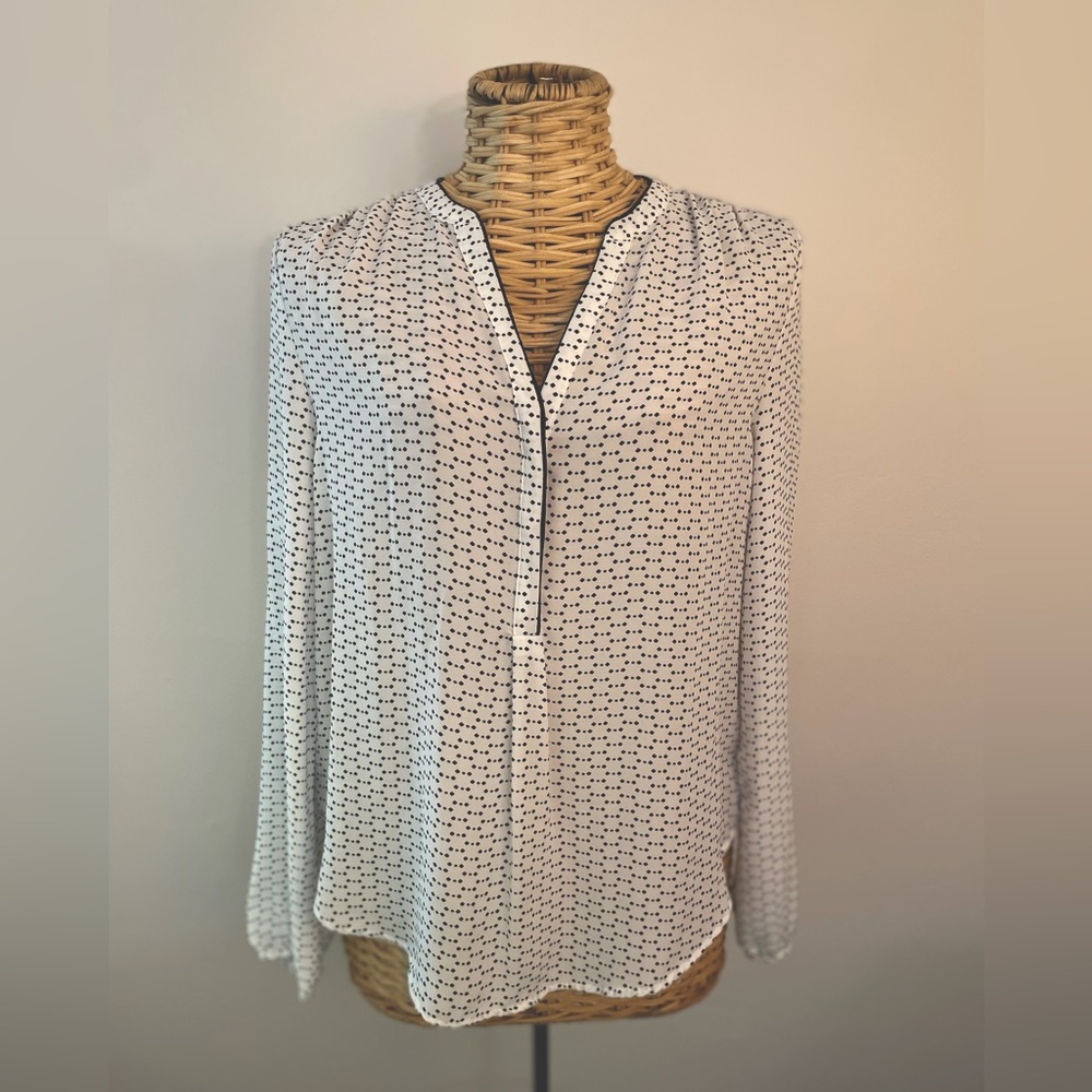 Simply Styled by Sears M black and white professional blouse
